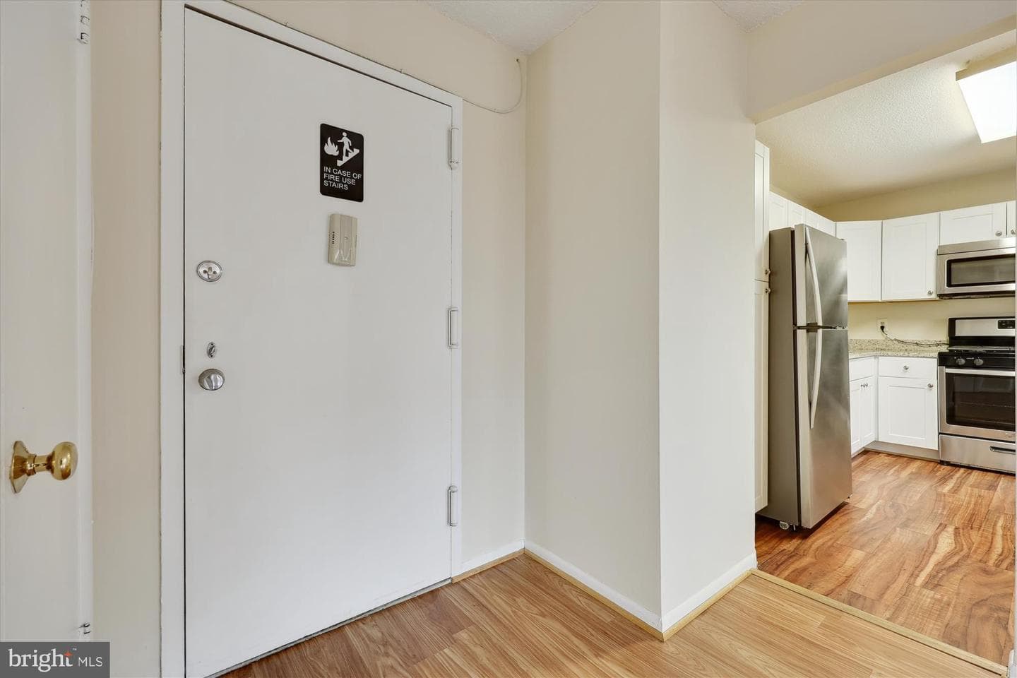 1121 University Boulevard W #907-B photo 8