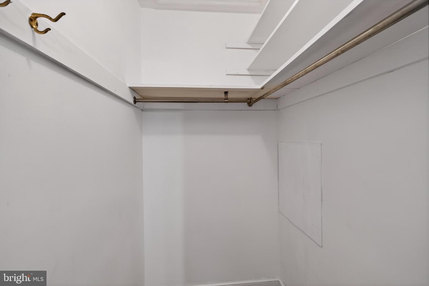 413 Southwest Drive photo 28