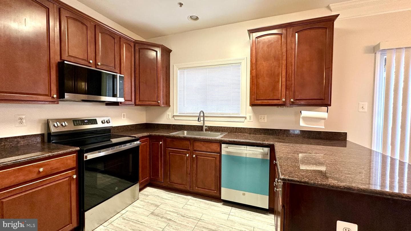 14020 Castle Ridge Way #38 photo 10