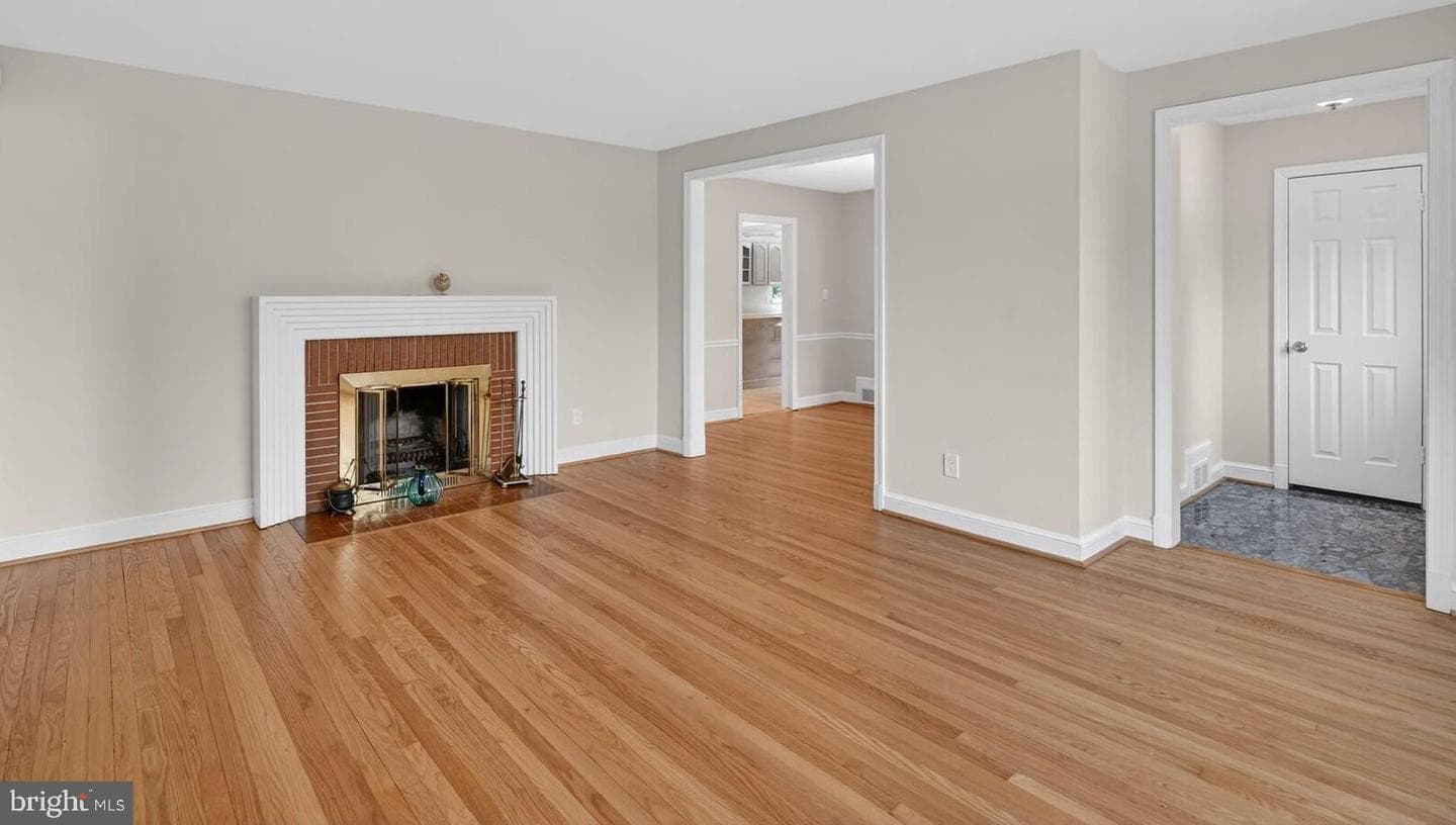 4503 Woodfield Road photo 19