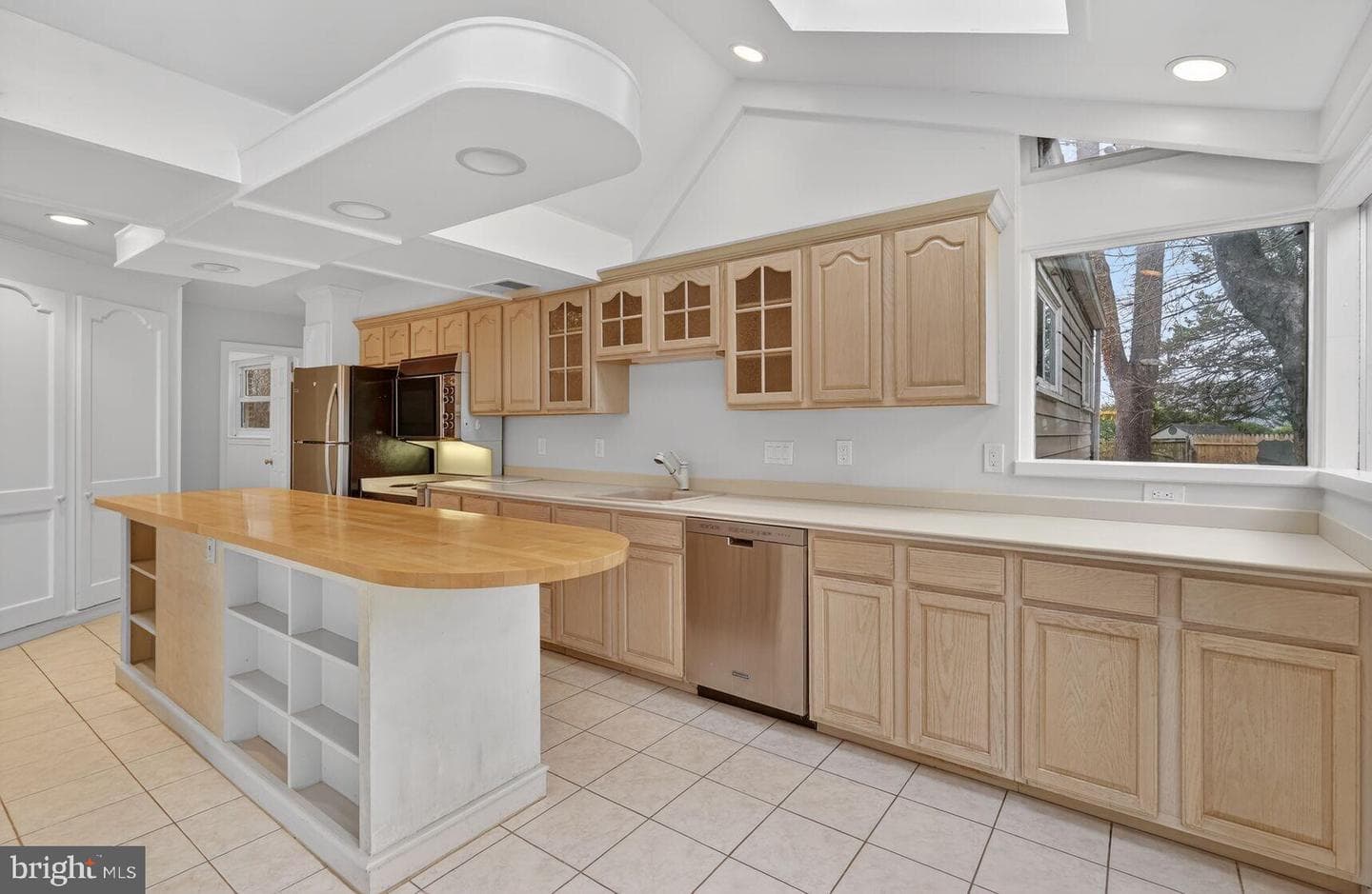 4503 Woodfield Road photo 6