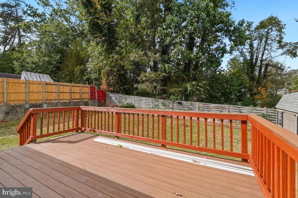 229 Hannes Street photo 32