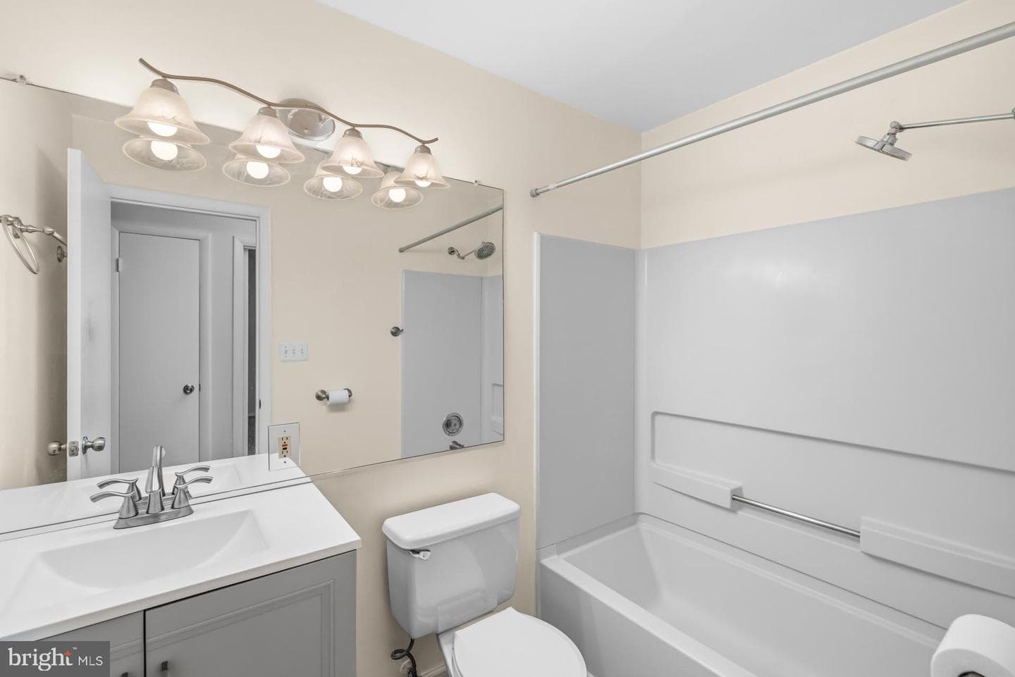 7911 Coriander Drive #302 photo 16