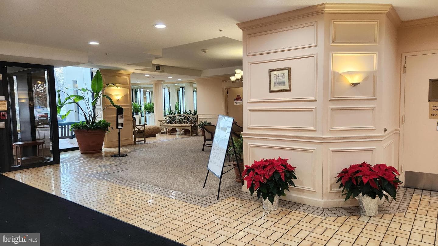 15115 Interlachen Drive #3-801 photo 3