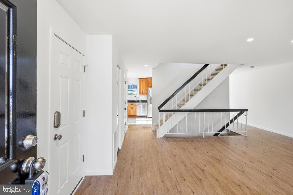 26 Neerwinder Court photo 4