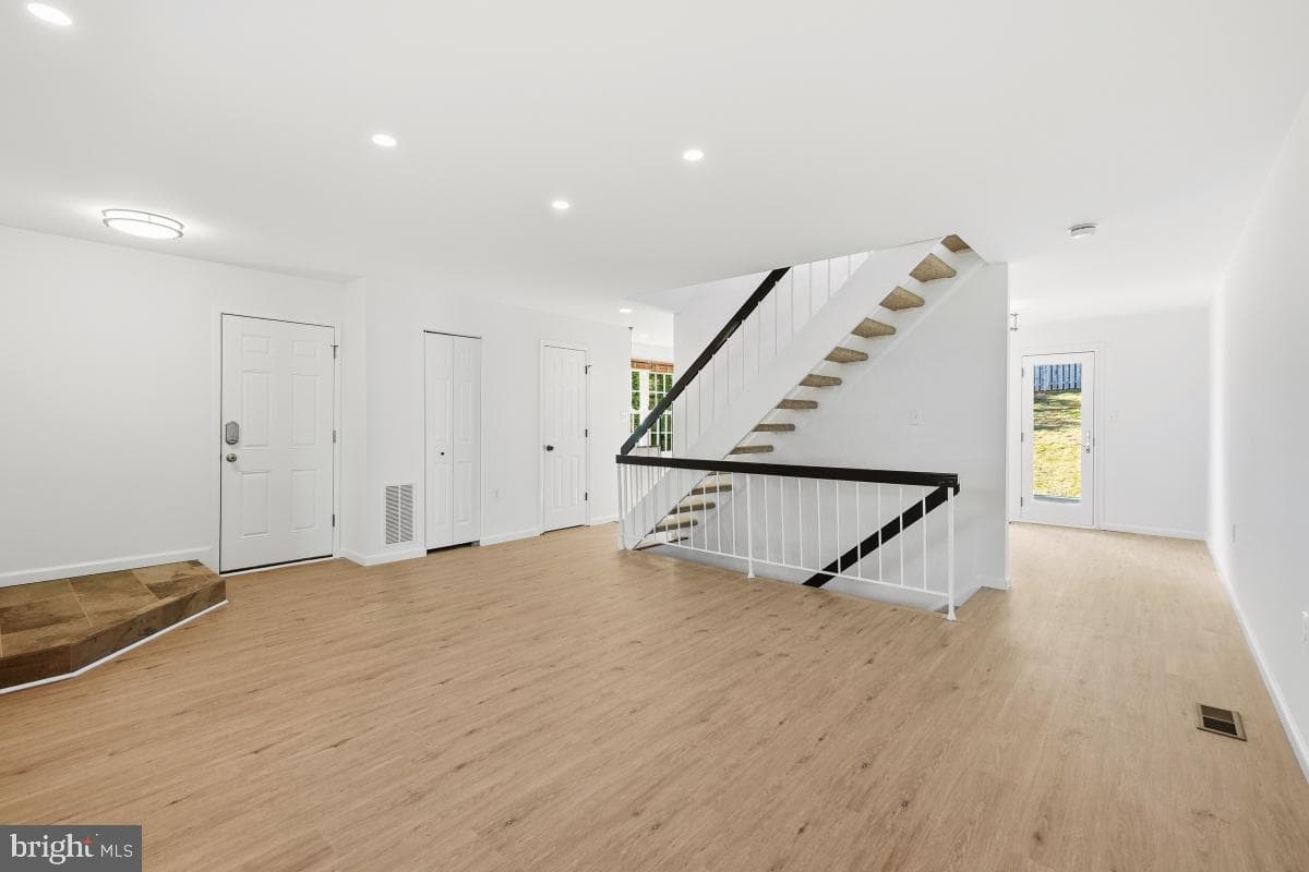 26 Neerwinder Court photo 5