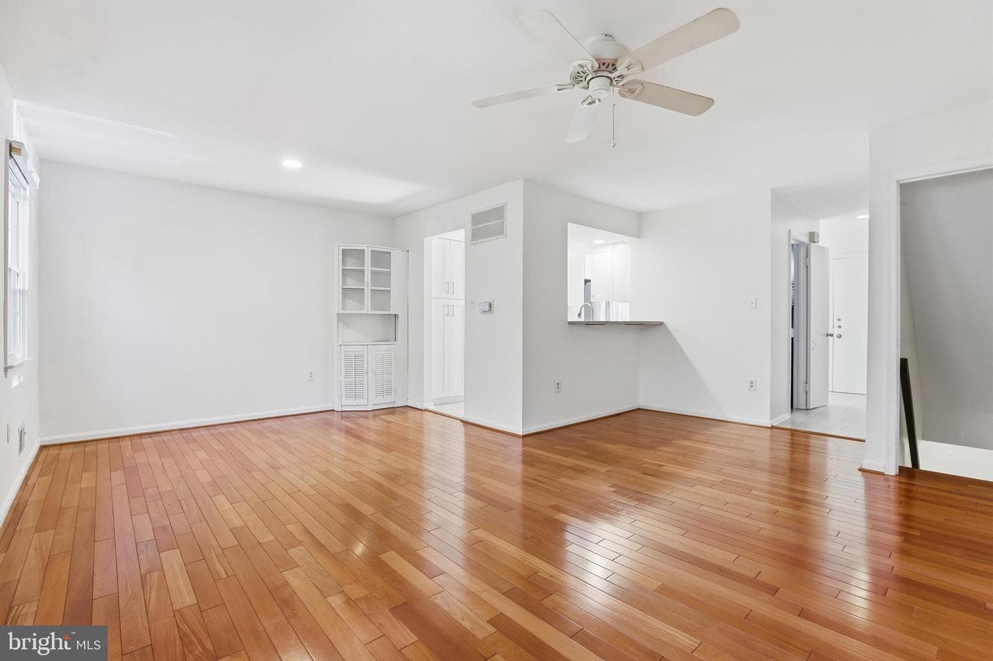 5 Hyacinth Court #7-3 photo 8