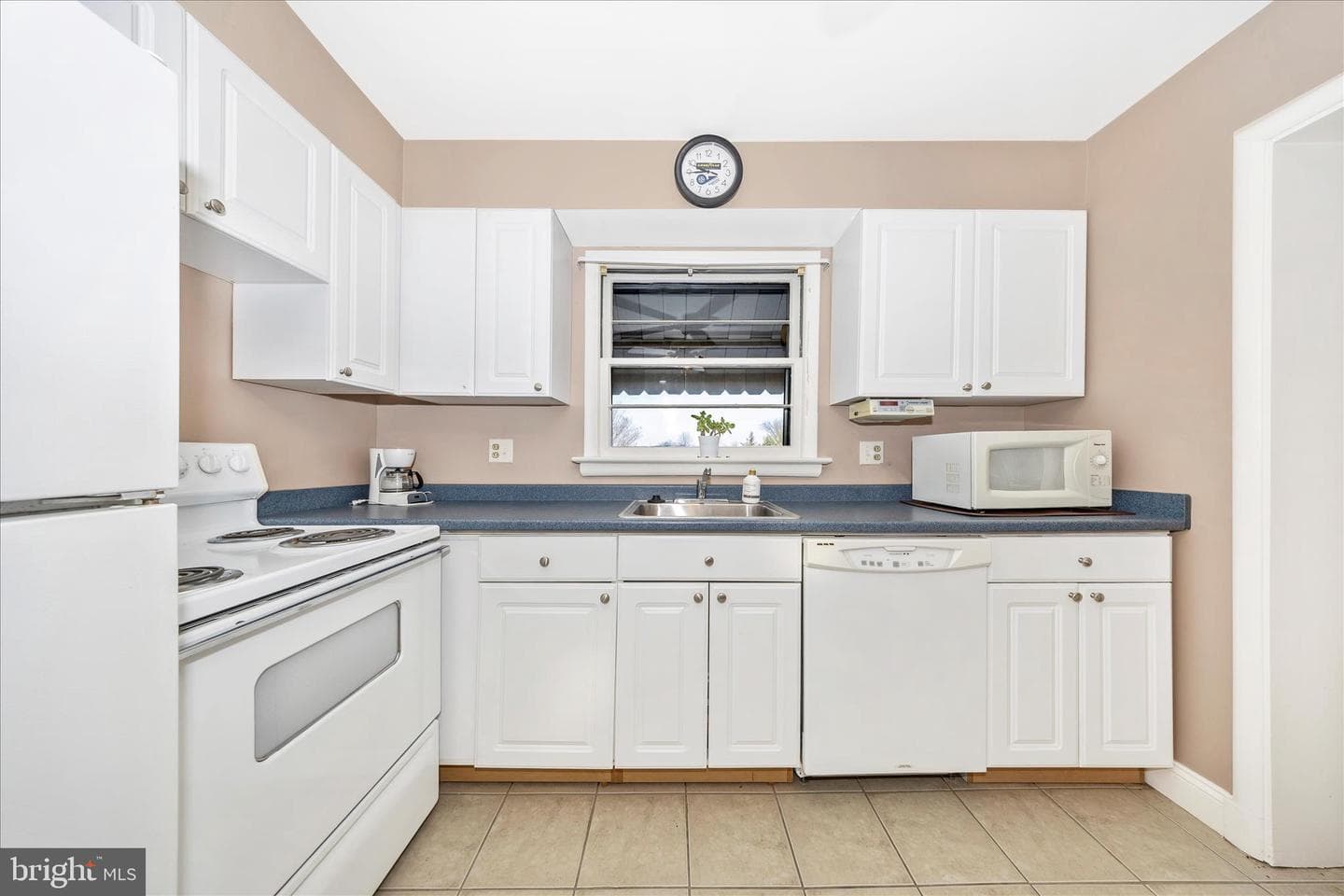26120 Mount Vernon Avenue photo 14