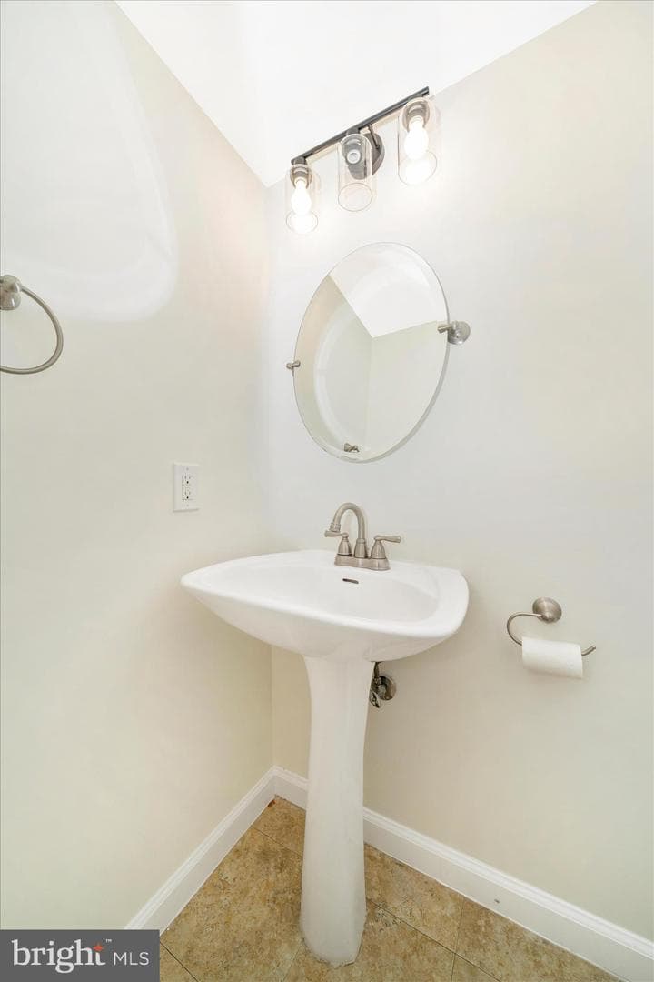 24005 Preakness Drive photo 42