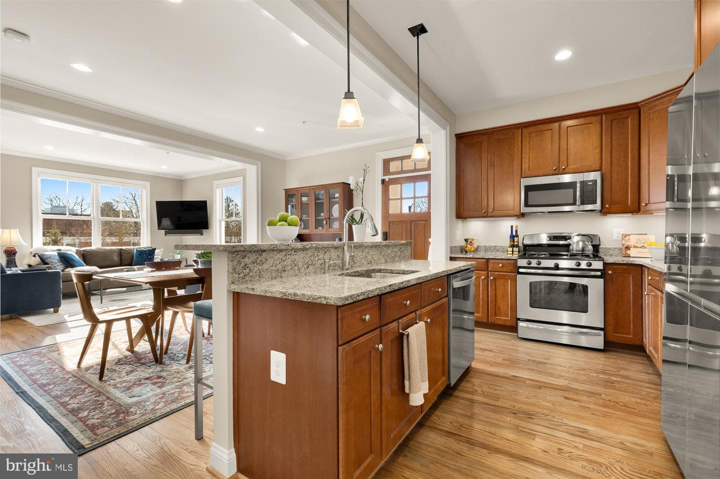 8803 Courts Way photo 10
