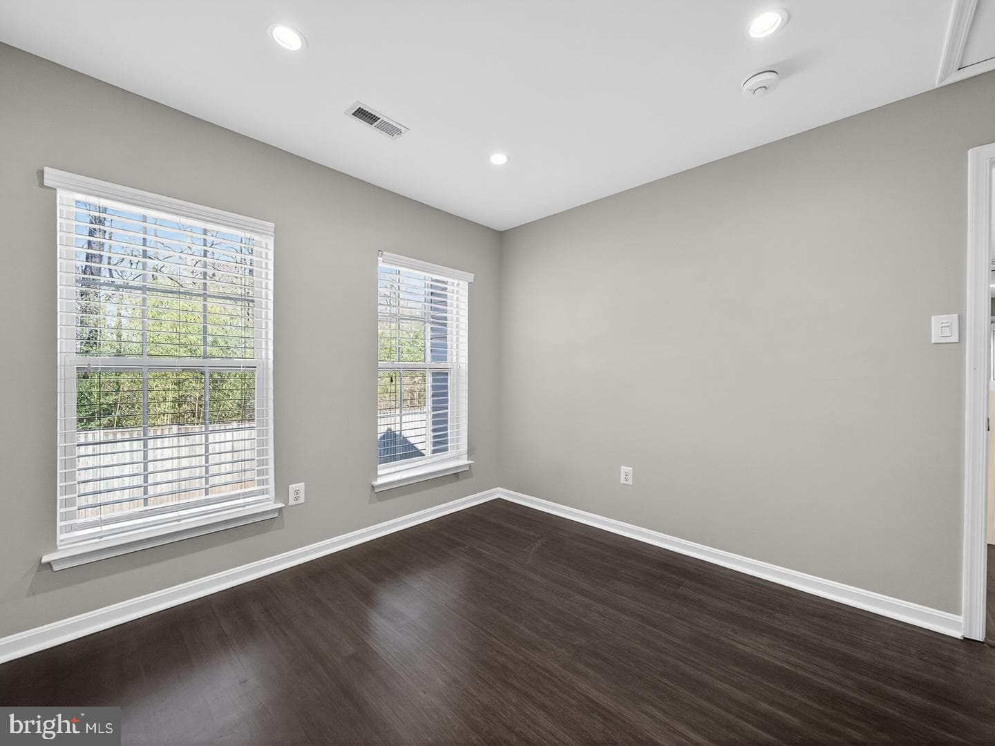 9534 Fernwood Road photo 19