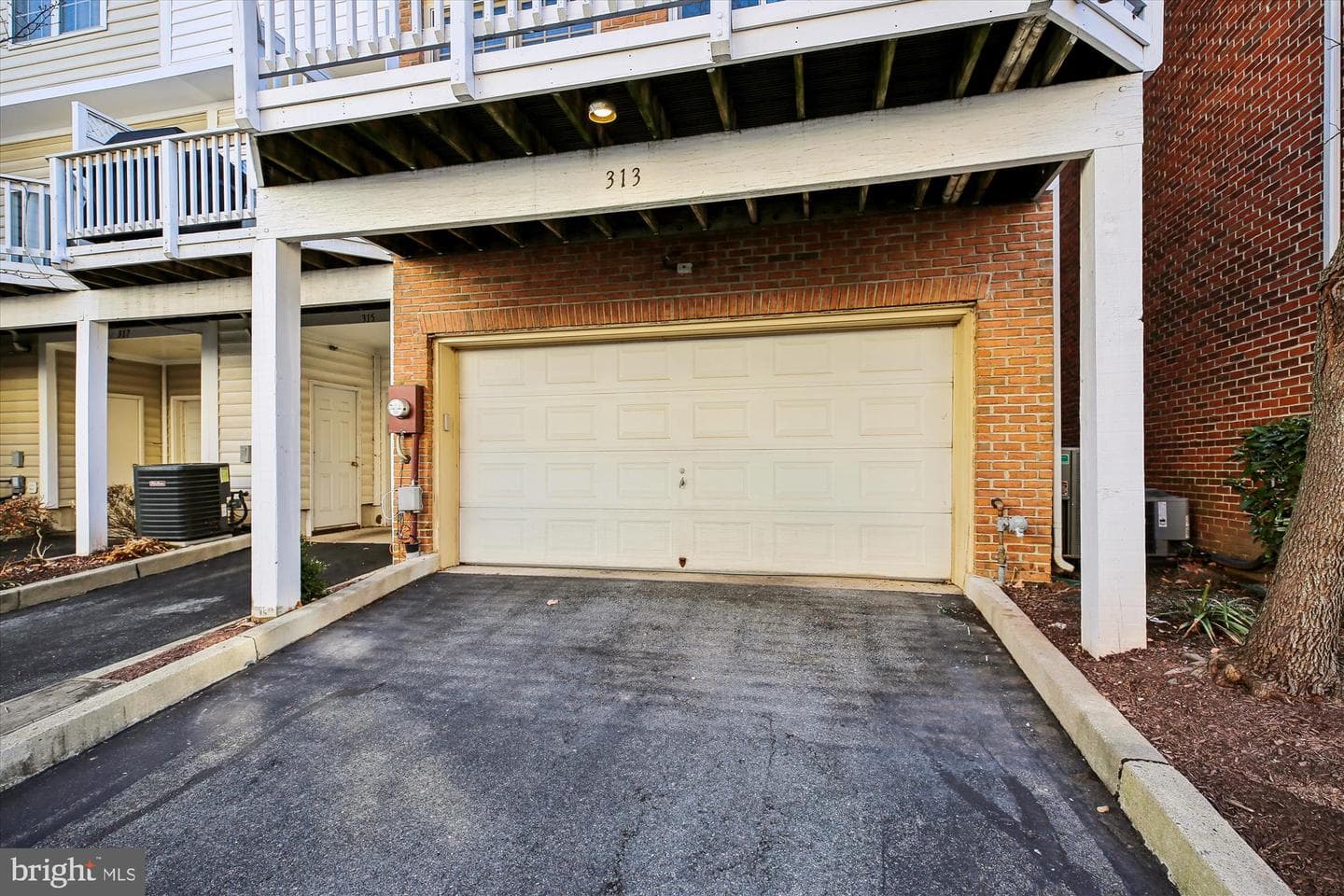 313 Potter Lane photo 11