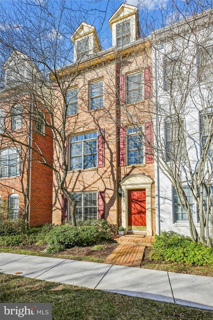 313 Potter Lane photo 4