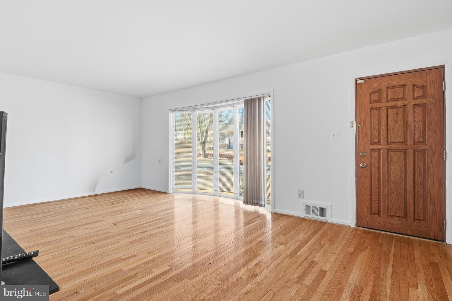 12725 Bushey Drive photo 4