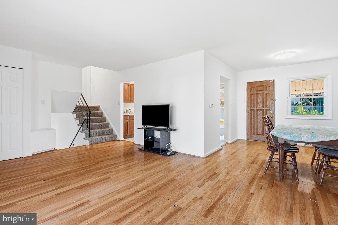 12725 Bushey Drive photo 5