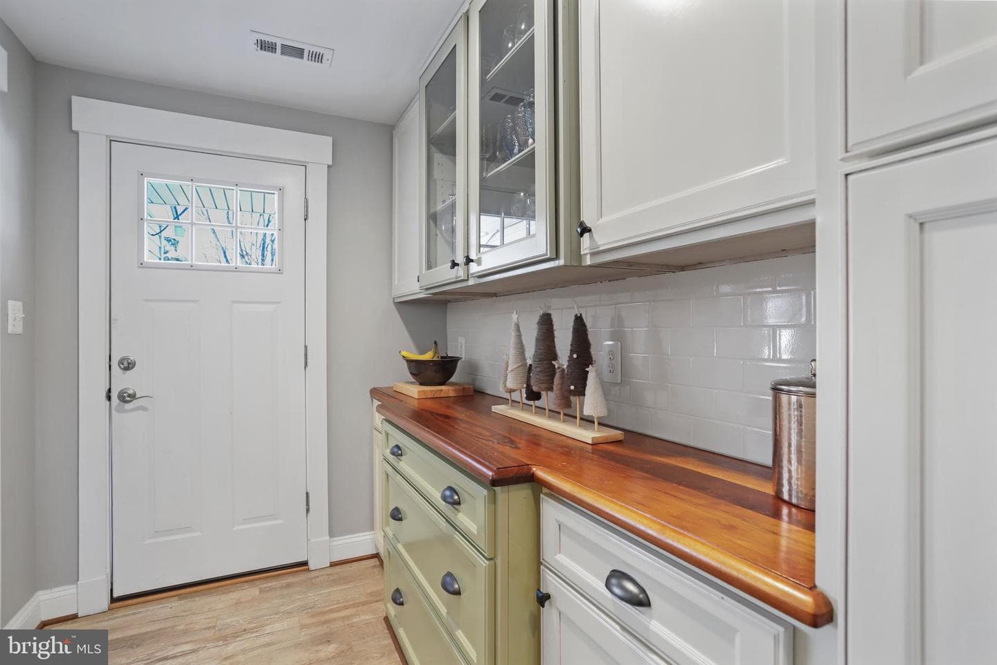 20420 Greenfield Road photo 21