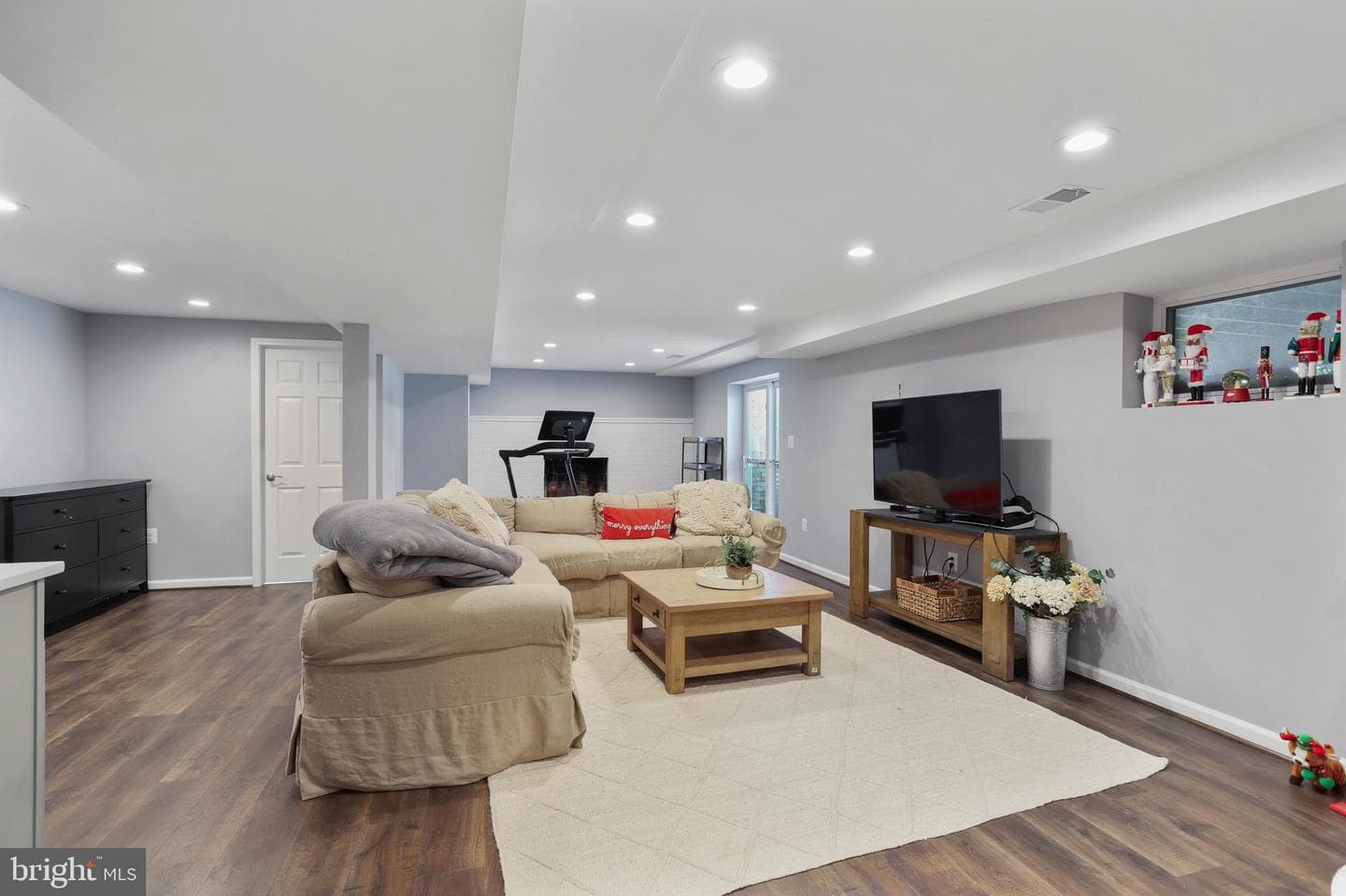 20420 Greenfield Road photo 37