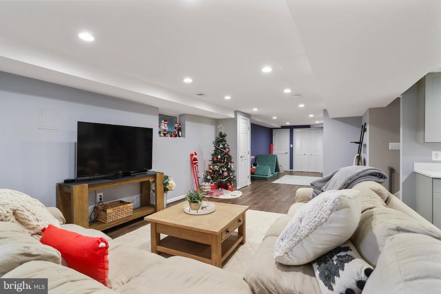20420 Greenfield Road photo 40