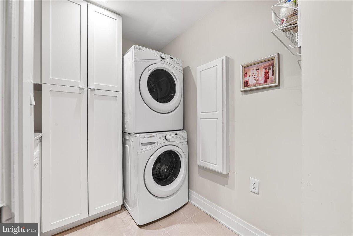 4901 Hampden Lane #205 photo 21