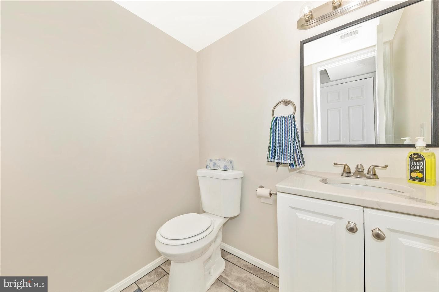 9923 Maple Leaf Drive photo 12