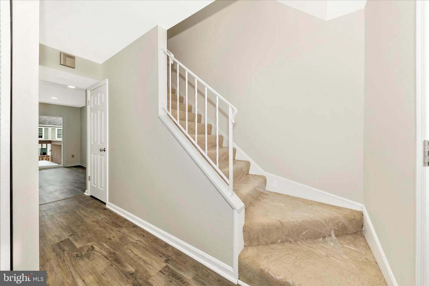 9923 Maple Leaf Drive photo 13