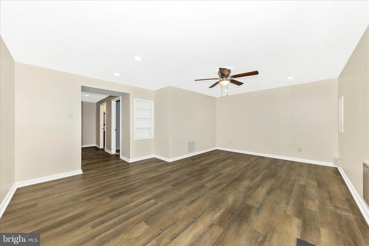 9923 Maple Leaf Drive photo 30