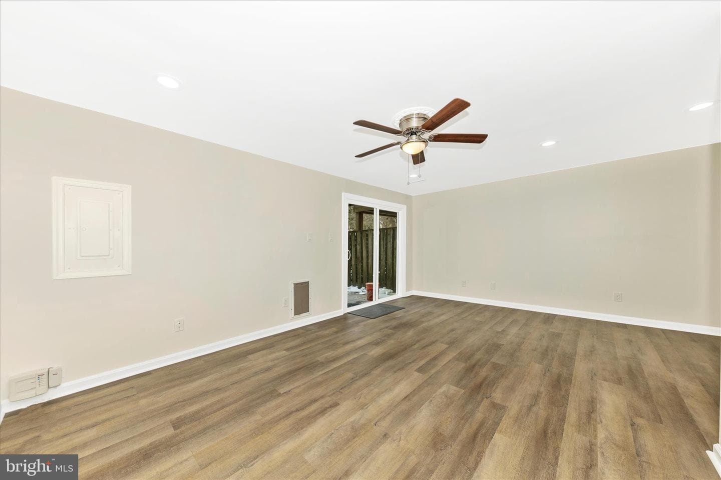 9923 Maple Leaf Drive photo 31