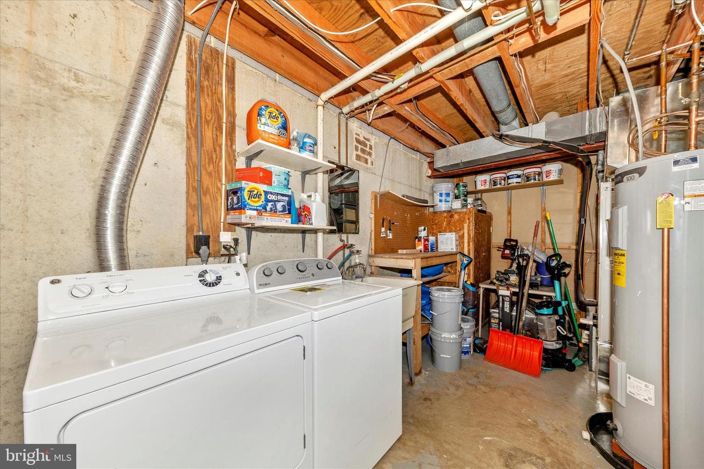 9923 Maple Leaf Drive photo 32