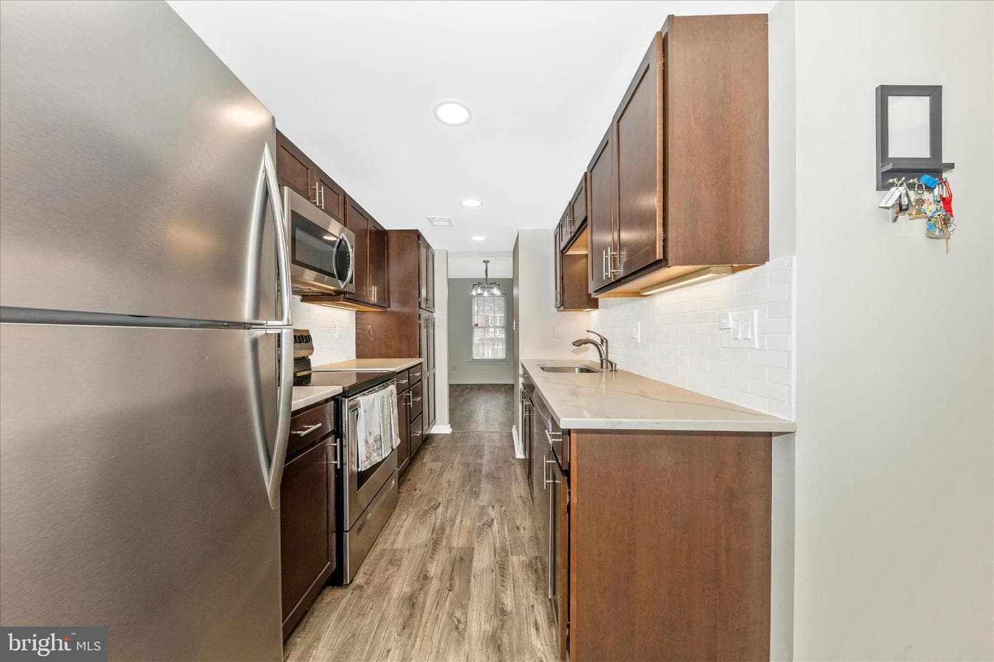 9923 Maple Leaf Drive photo 4