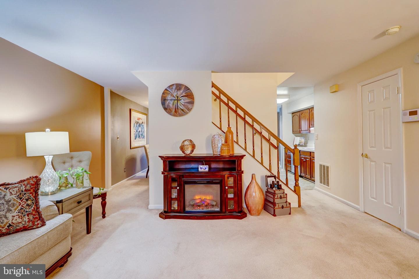 8626 Delcris Drive photo 6