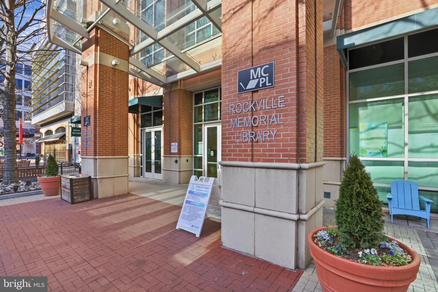 4 Monroe Street #909 photo 24
