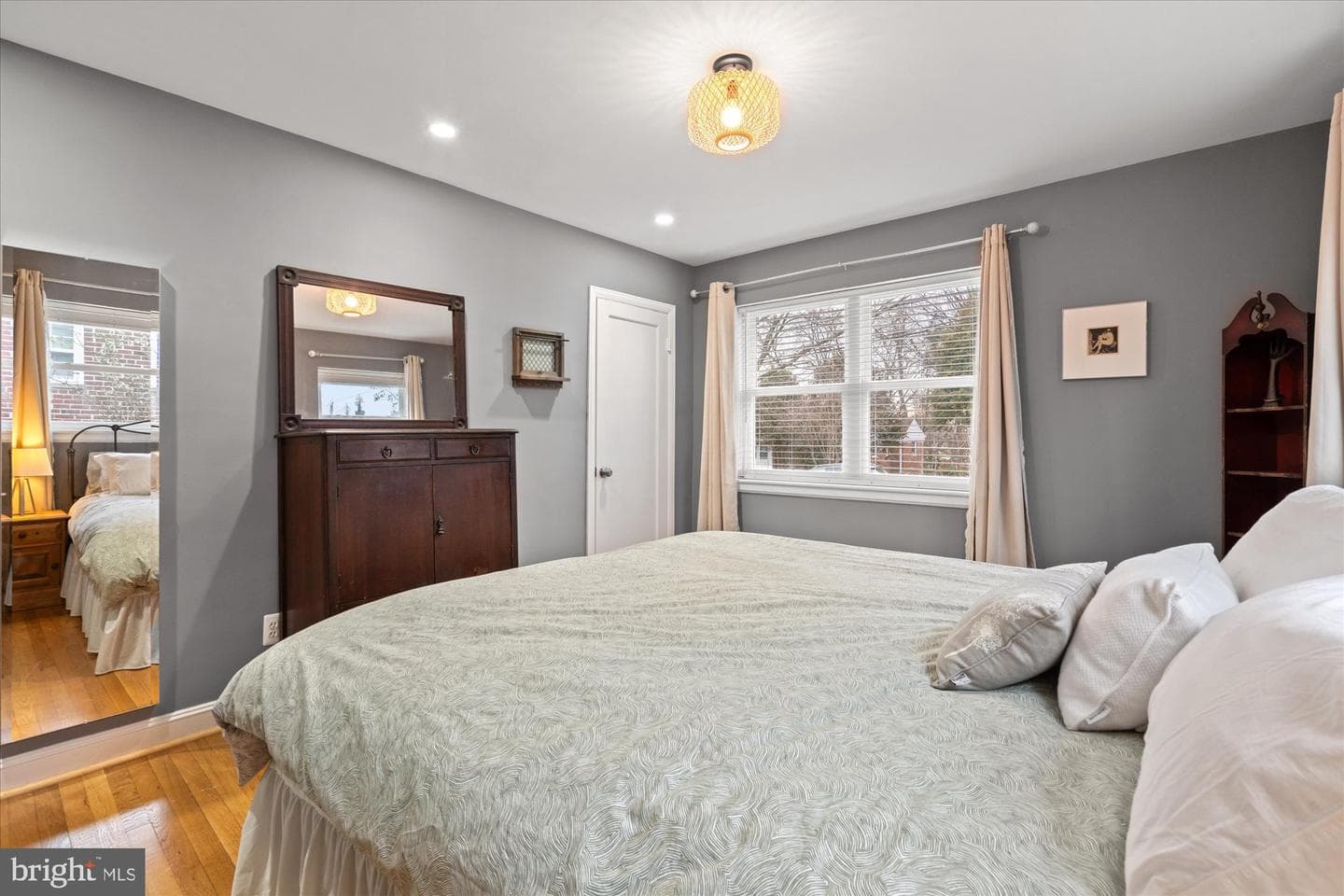 2213 Darrow Street photo 20