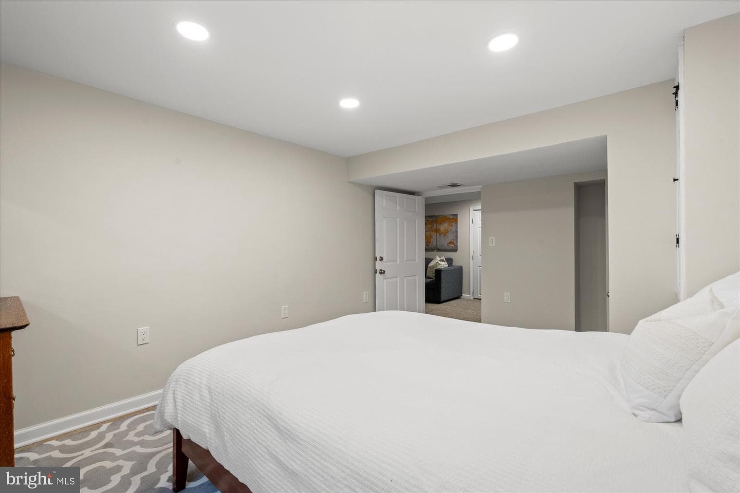 2213 Darrow Street photo 28