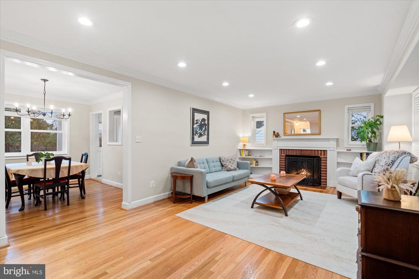 2213 Darrow Street photo 6