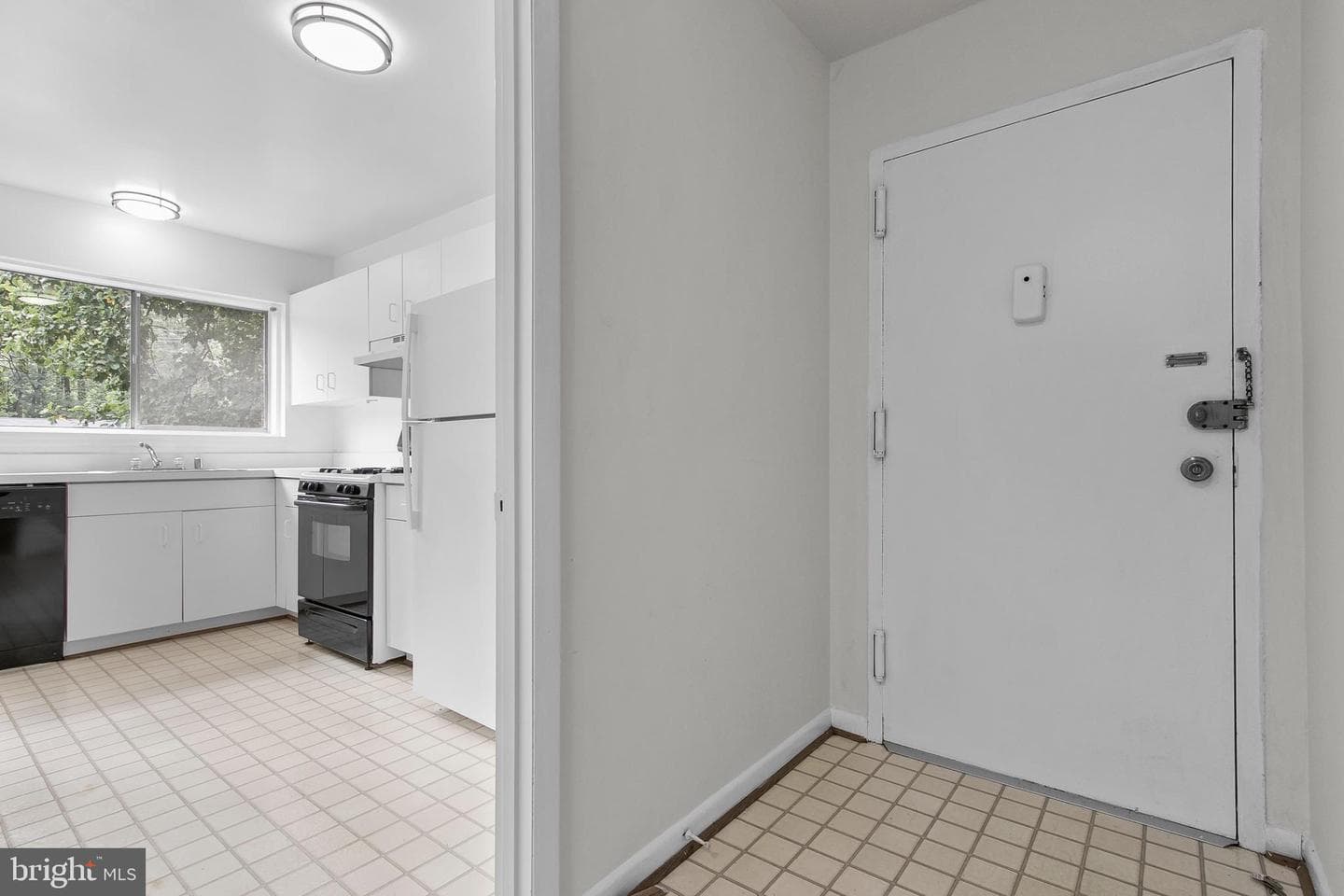 10626 Weymouth Street #204 photo 6