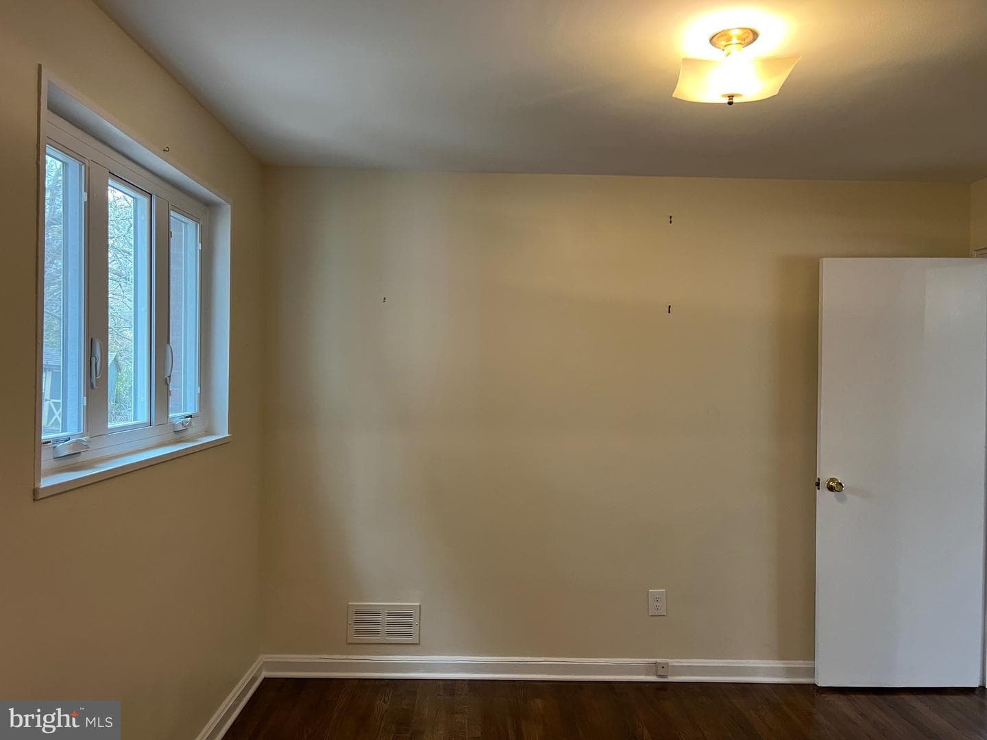 10713 Saint Margarets Way photo 6
