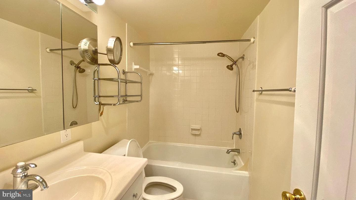 4601 N Park Ave #613 photo 17