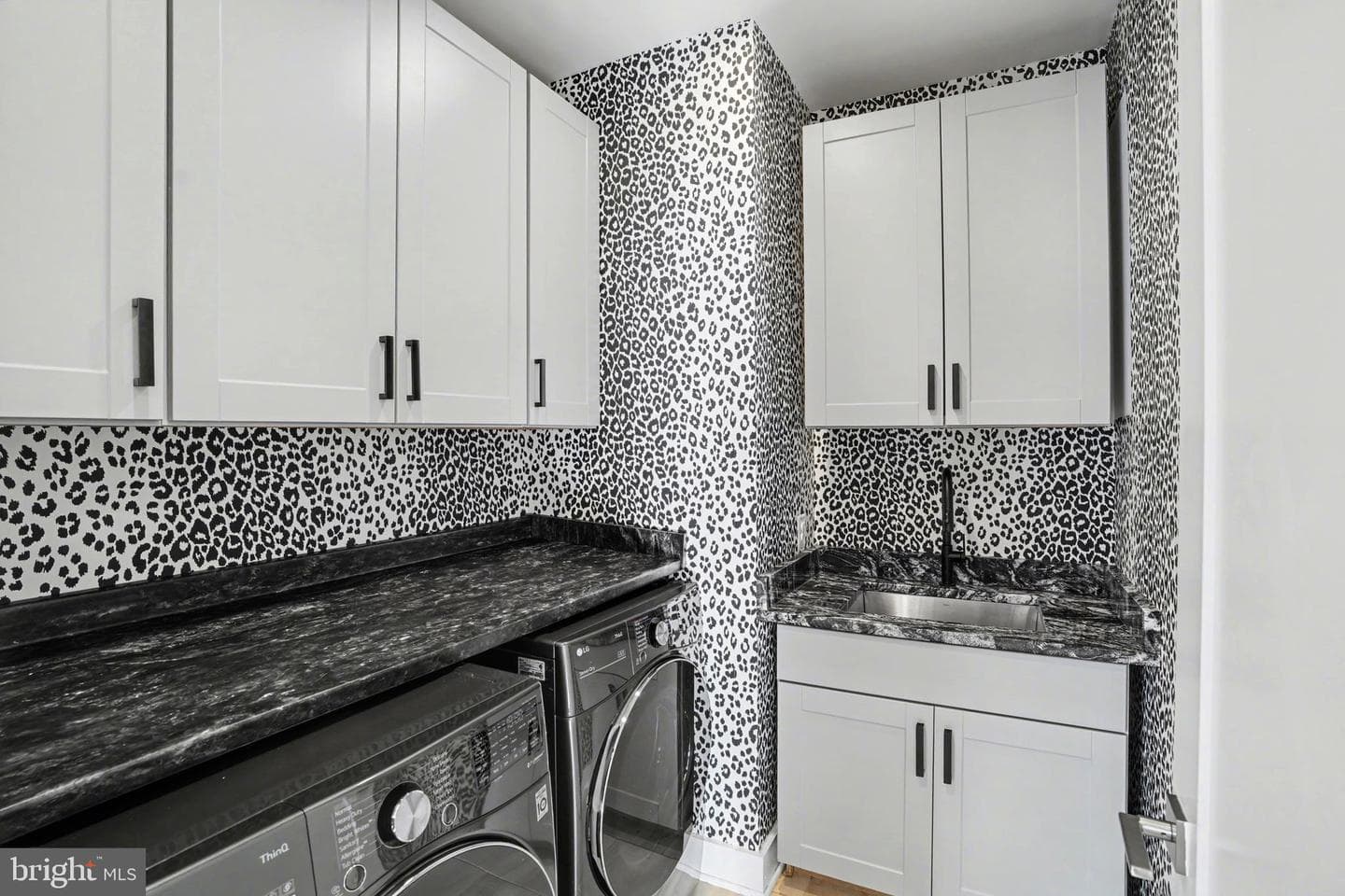 8215 River Road photo 24