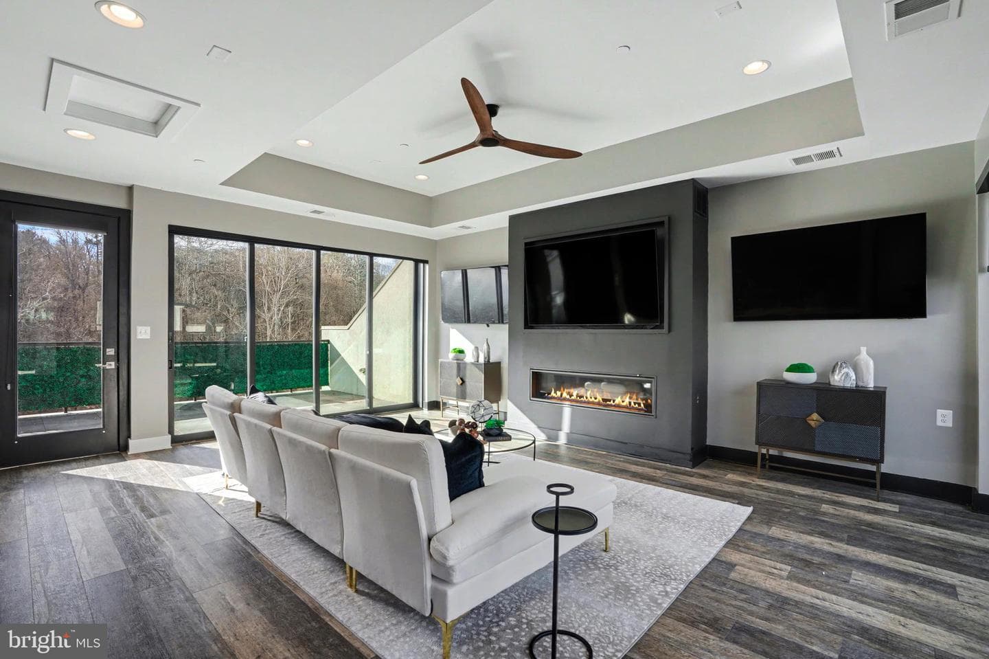 8215 River Road photo 27