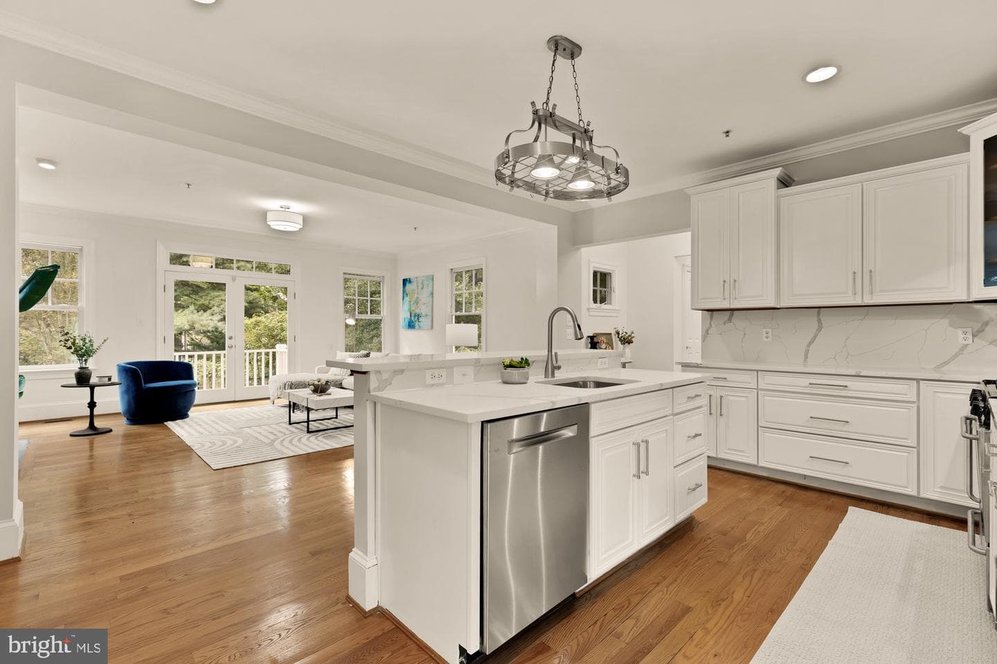 5301 McKinley Street photo 10