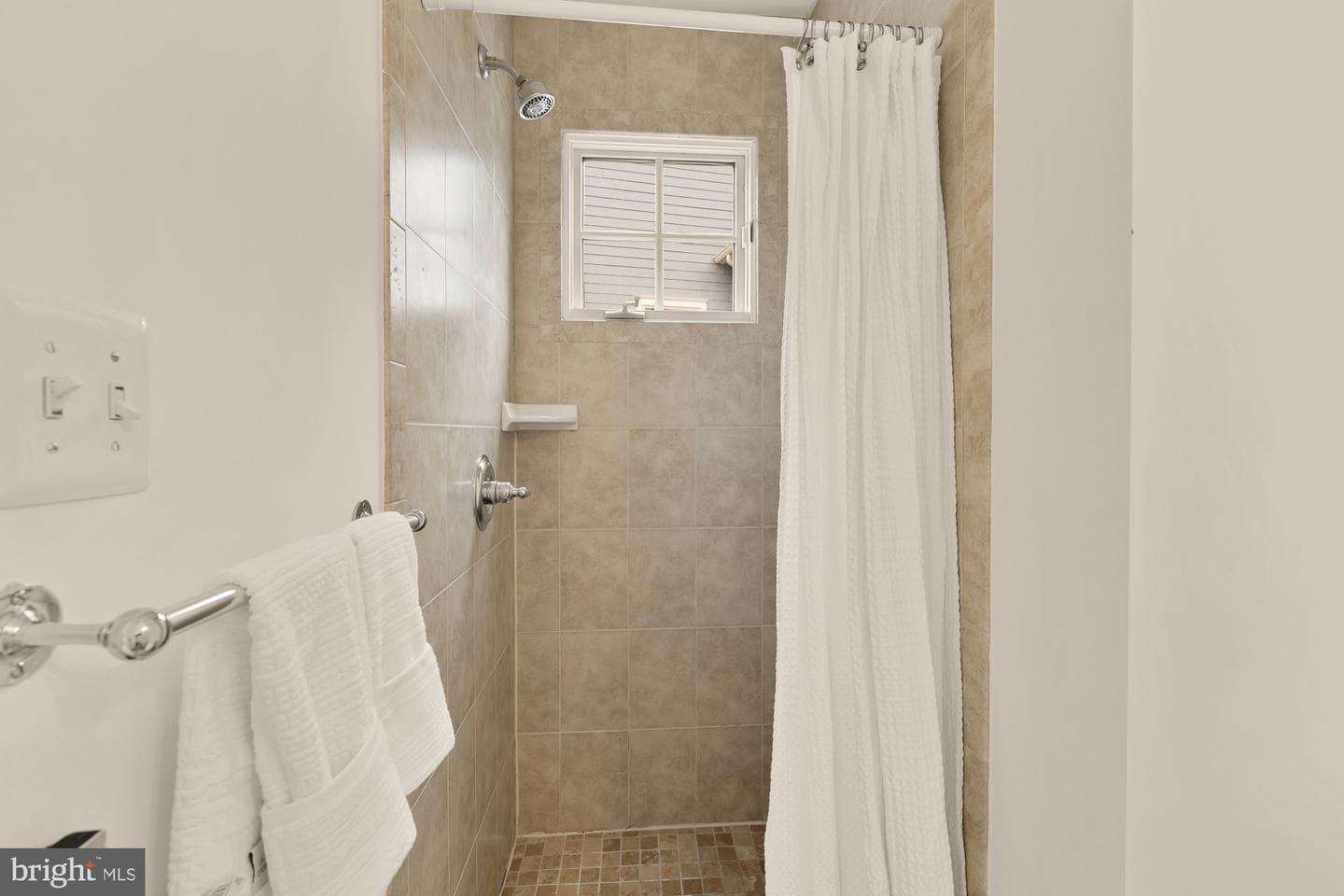 5301 McKinley Street photo 32