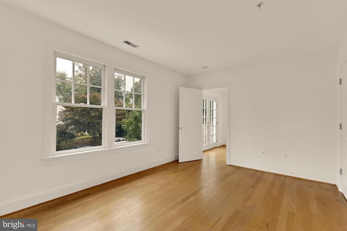5301 McKinley Street photo 37
