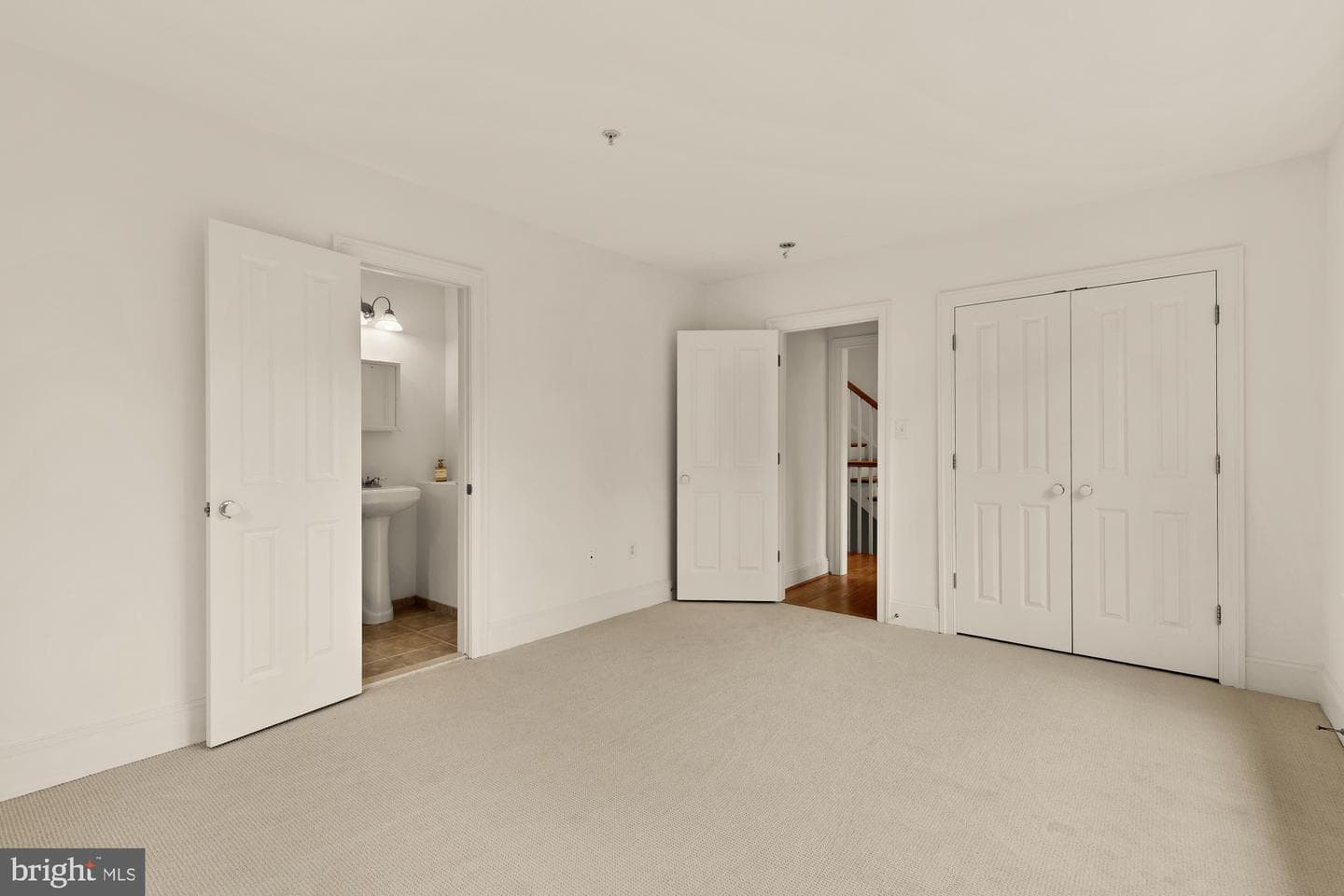 5301 McKinley Street photo 44