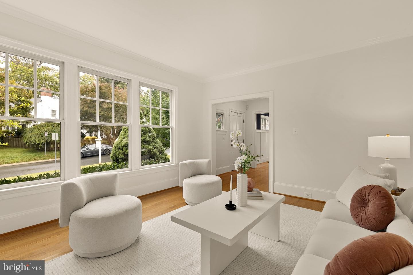 5301 McKinley Street photo 6
