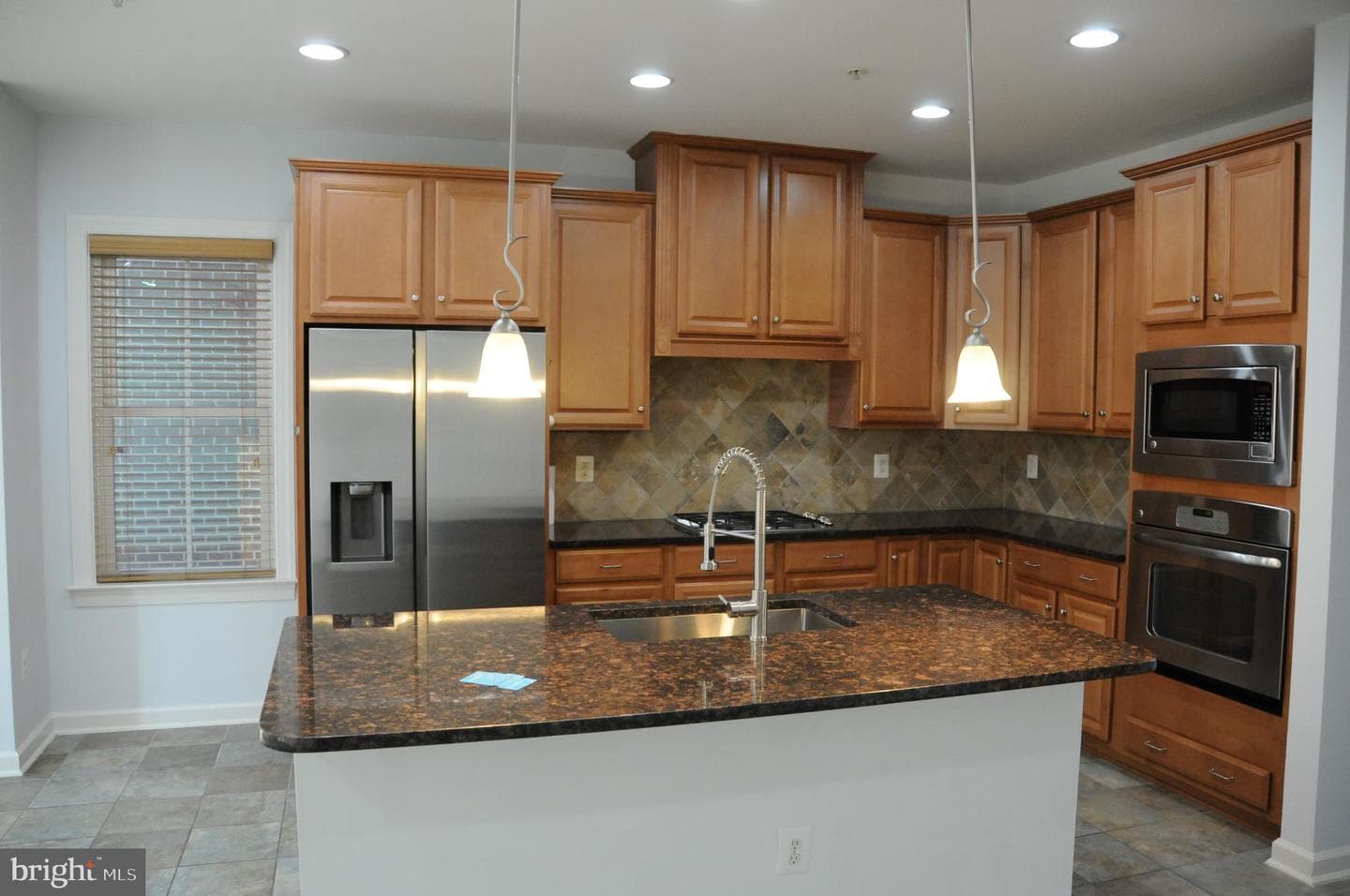 336 Grand Street photo 18