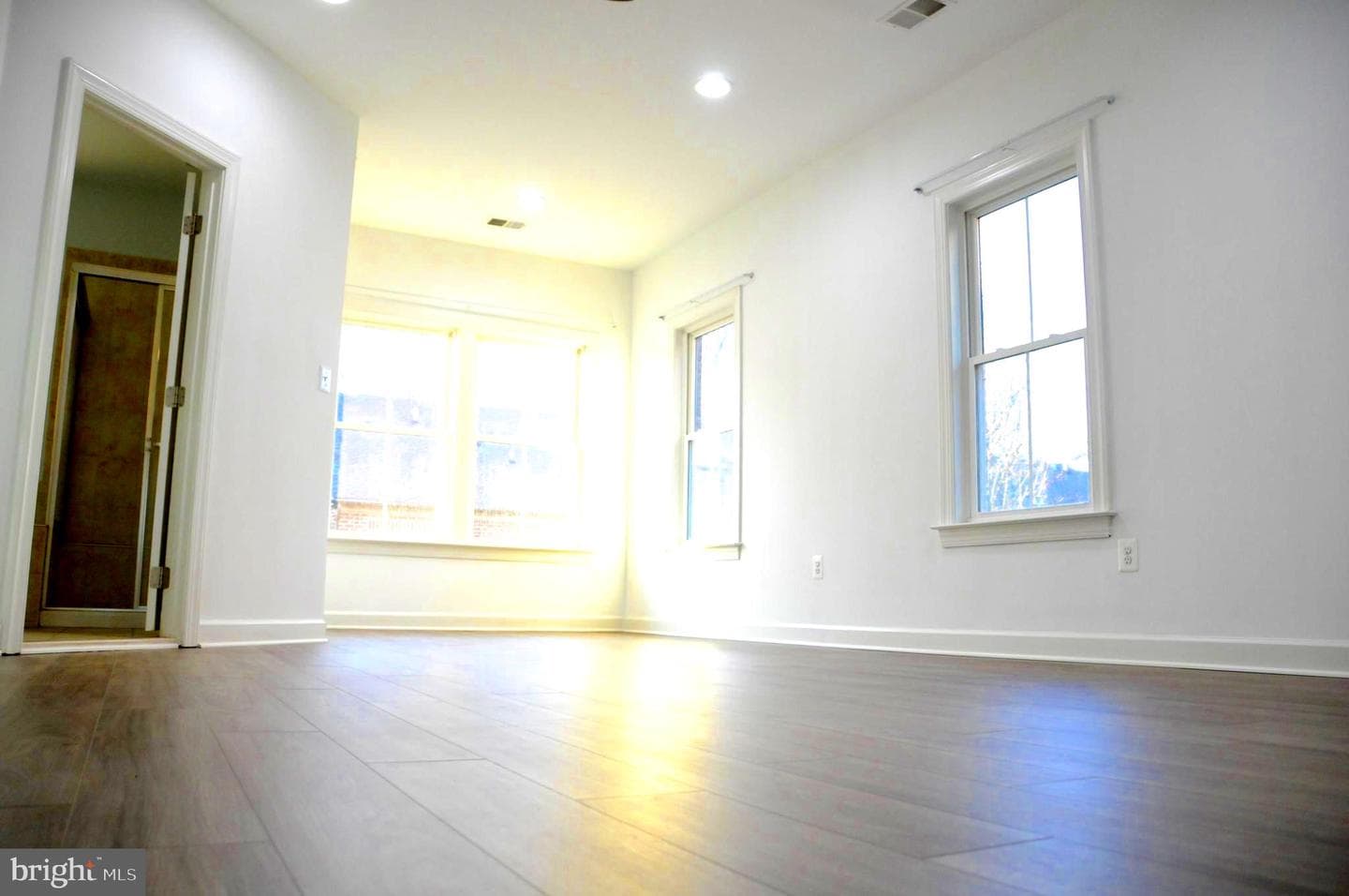 336 Grand Street photo 23