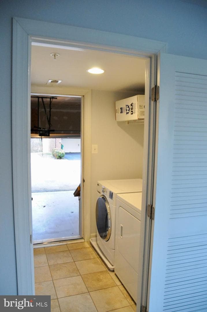 336 Grand Street photo 9