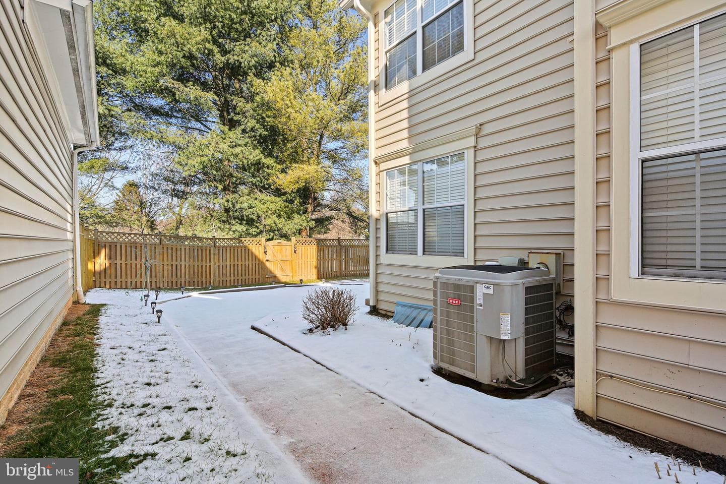 8405 Marketree Circle photo 33