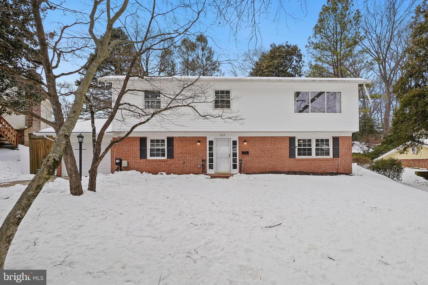 889 Diamond Drive photo 1