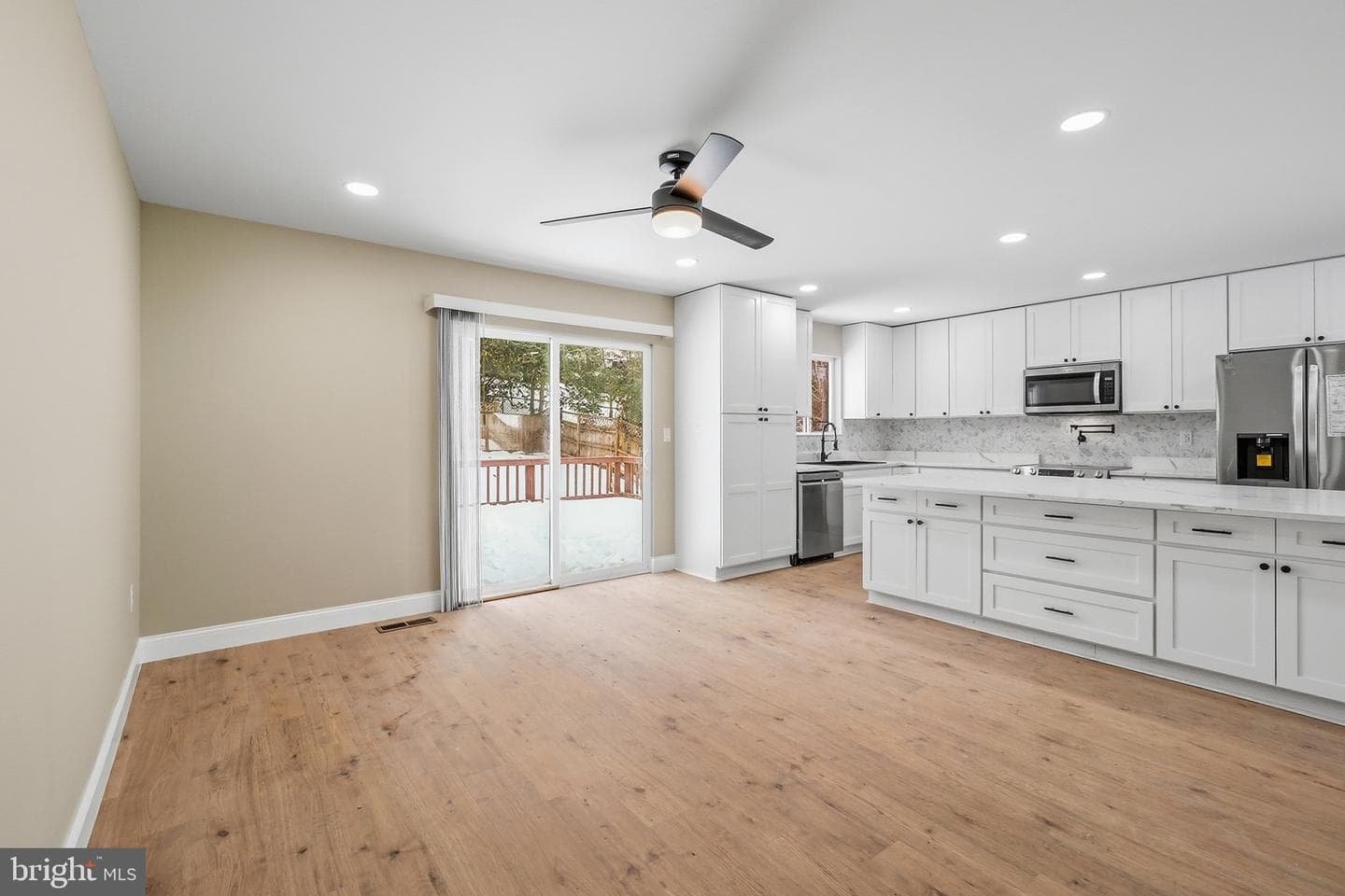 889 Diamond Drive photo 12